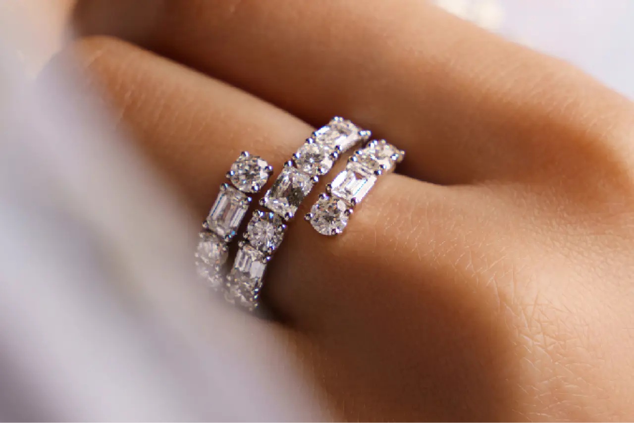 Diamond-Rings