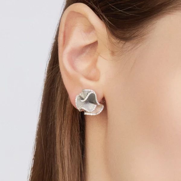 40449_2_Kooheji_Jewellery_Cammilli_Earring_MG_K004-014-000140-DIA-E-3T-OO.webp